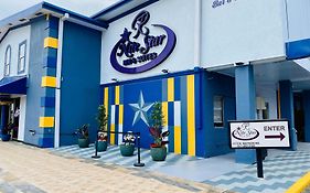 R Nite Star Inn And Suites -Home Of The Cowboys & Rangers