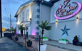 R Nite Star Hotel At Arlington Entertainment District